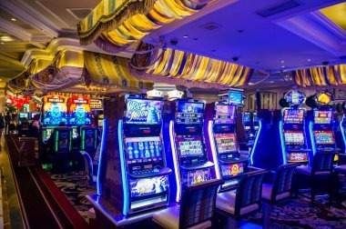 Side-by-side comparison of lgpro live blackjack table on mobile and desktop